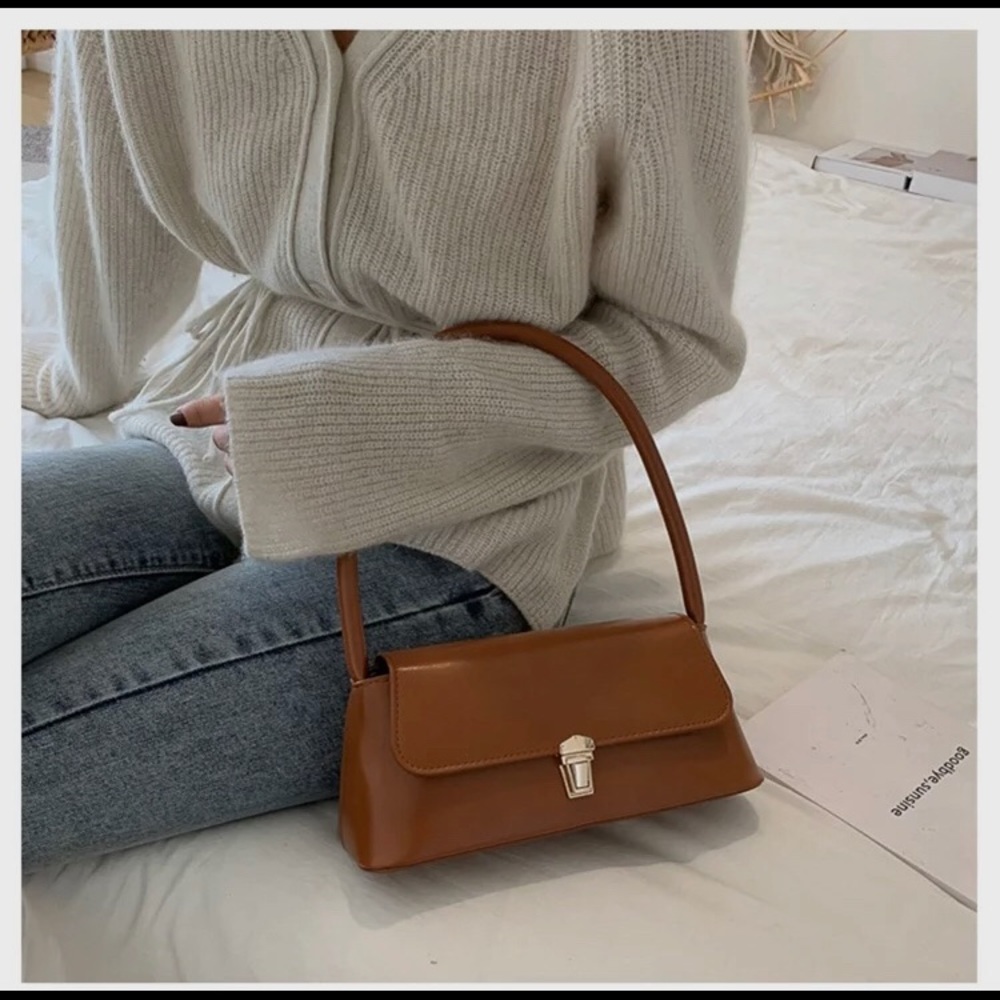 Shoulder bags